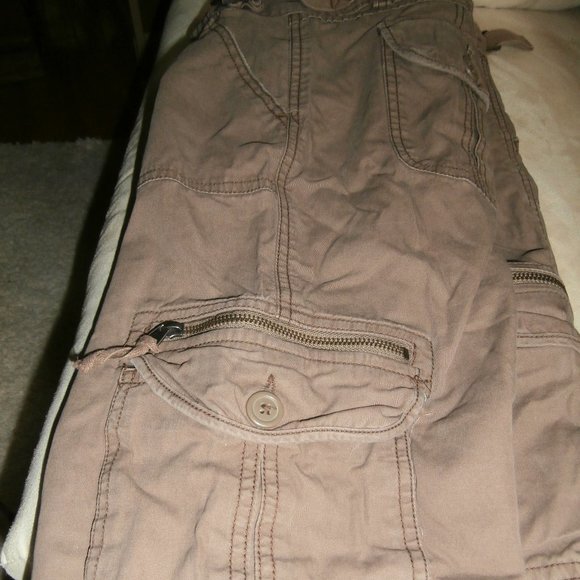 womens cargo shorts - Picture 3 of 8